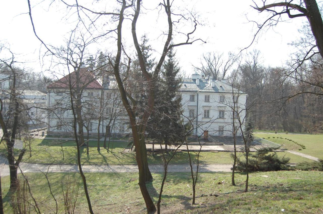 Hotel Butikowy Palac Jablonna Exteriör bild